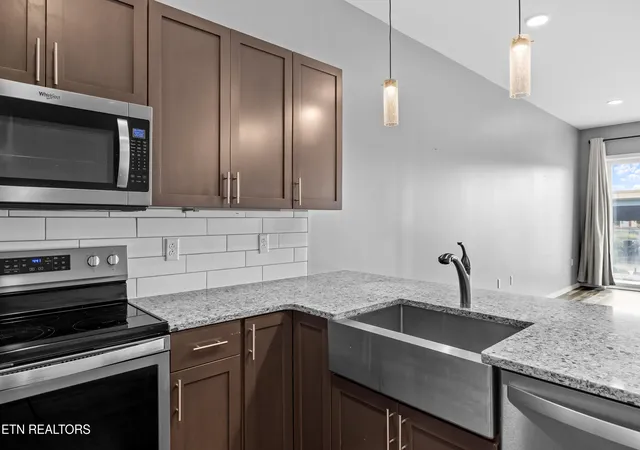 4th image of 333 W Depot Ave #212, Knoxville, TN 37917 | MLS# 1346858