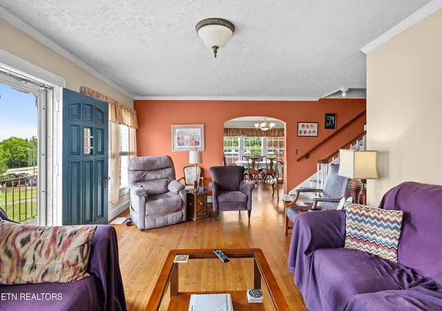 3rd image of 828 W Lamar Alexander Pkwy, Maryville, TN 37801 | MLS# 1346028