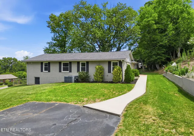 1st image of 604 Weldon Dr, Maryville, TN 37801 | MLS# 1345553