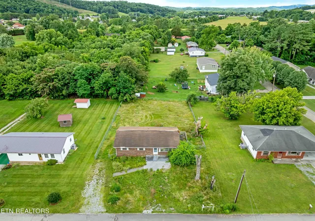 Homes for sale in Bean Station, TN | 296 Campbell Dr, Bean Station, TN 37708 | MLS# 1347107