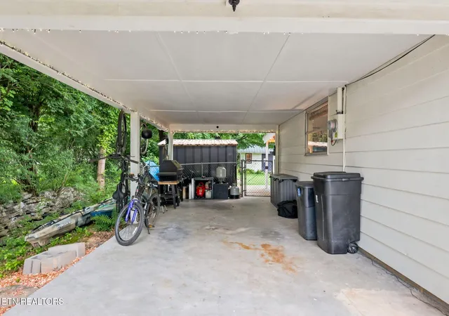 Photo 3 of Single family home for sale at 4212 Felty Dr, Knoxville, TN 37918 | MLS# 1345564 | Listing updated on 2026-09-02