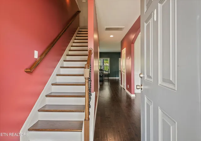 Photo 4 of Single family home for sale at 620 Carrington Blvd, Lenoir City, TN 37771 | MLS# 1346226 | Listing updated on 2026-10-02