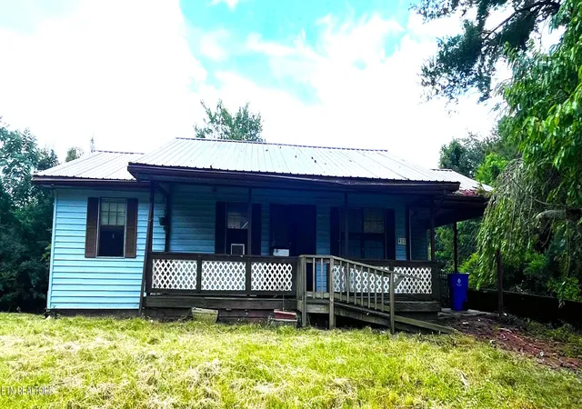 Homes for sale in Madisonville, TN | 400 Oak Grove Rd, Madisonville, TN 37354 | MLS# 1345615