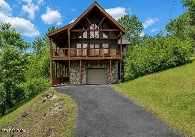 1st image of 403 Happy Hollow Ln, Sevierville, TN 37876 | MLS# 1345593
