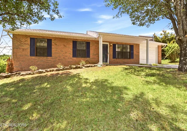 Homes for sale in Knoxville, TN | 8039 Florence Gardens Rd, Knoxville, TN 37938 | MLS# 1345865
