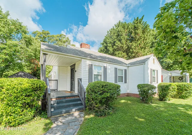 1st image of 1751 N Wright Rd, Alcoa, TN 37701 | MLS# 1345607