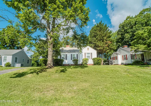 2nd image of 1751 N Wright Rd, Alcoa, TN 37701 | MLS# 1345607