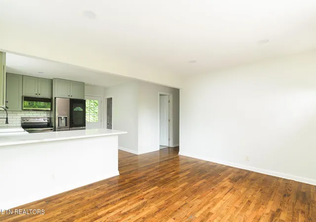 4th image of 218 Jerry Ln, Knoxville, TN 37920 | MLS# 1345947
