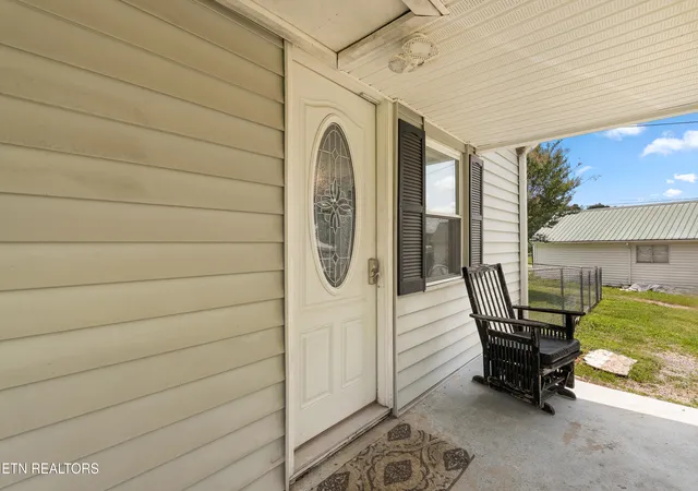 Homes for sale in Loudon, TN | 18015 Steekee Rd, Loudon, TN 37774 | MLS# 1345628