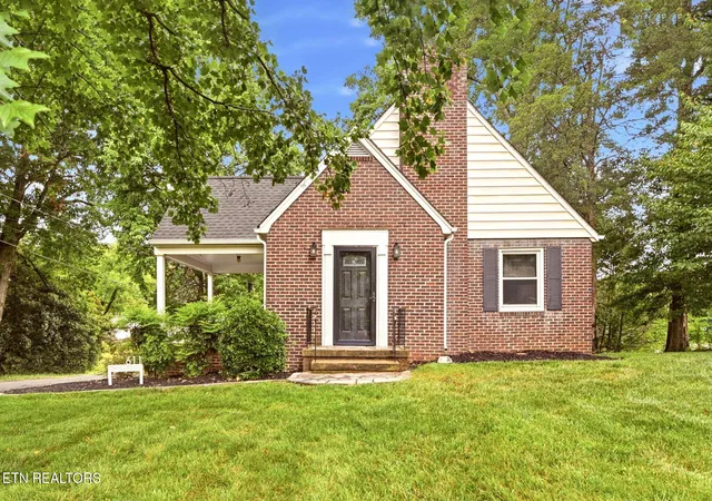 1st image of 611 S Charles G Seivers Blvd, Clinton, TN 37716 | MLS# 1345627