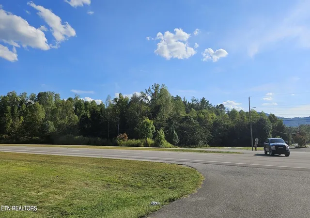 3rd image of 7062 E Lamar Alexander Pkwy, Townsend, TN 37882 | MLS# 1345644