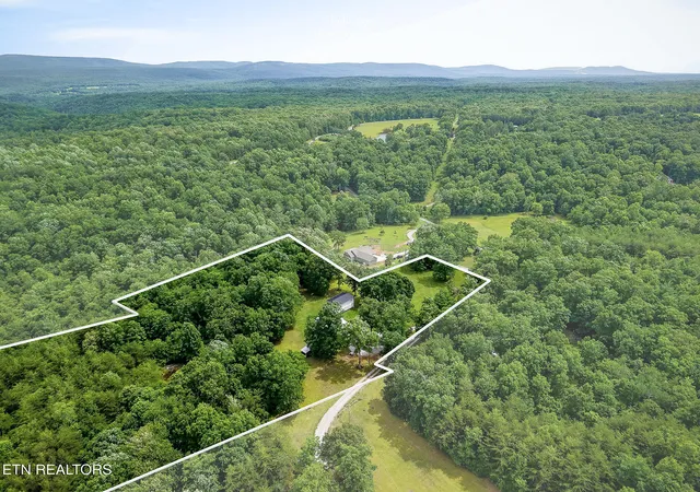 5th image of 1400 Orlie Young Rd, Crab Orchard, TN 37723 | MLS# 1346389