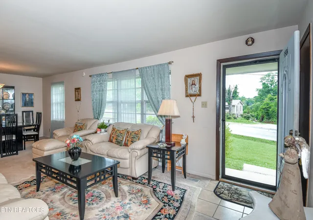 5th image of 9504 Bob Gray Rd, Knoxville, TN 37923 | MLS# 1345955