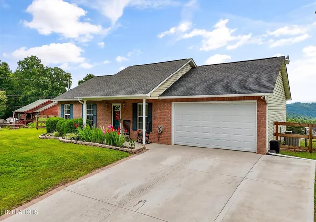 Homes for sale in Maynardville, TN | 297 Booker Rd, Maynardville, TN 37807 | MLS# 1345796