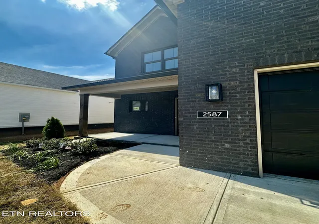 Homes for sale in Knoxville, TN | 2587 Marshall Pass Rd, Knoxville, TN 37932 | MLS# 1345663