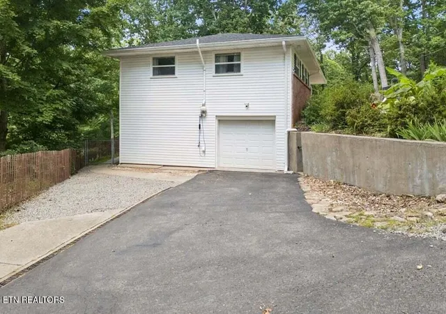 5th image of 103 Morgan Rd, Oak Ridge, TN 37830 | MLS# 1345684
