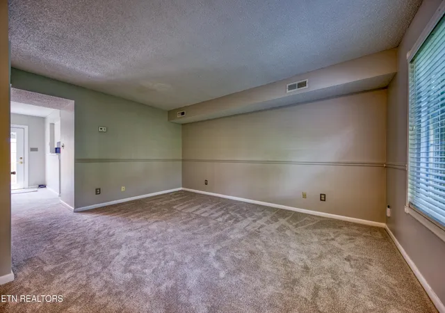 3rd image of 7914 Gleason Dr #1025, Knoxville, TN 37919 | MLS# 1345693