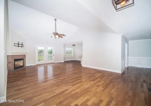 Photo 4 of Single family home for sale at 8113 Cambridge Gables Ln, Knoxville, TN 37938 | MLS# 1345697 | Listing updated on 2026-09-05