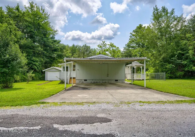Homes for sale in Crossville, TN | 809 Spokane Ln, Crossville, TN 38572 | MLS# 1346220