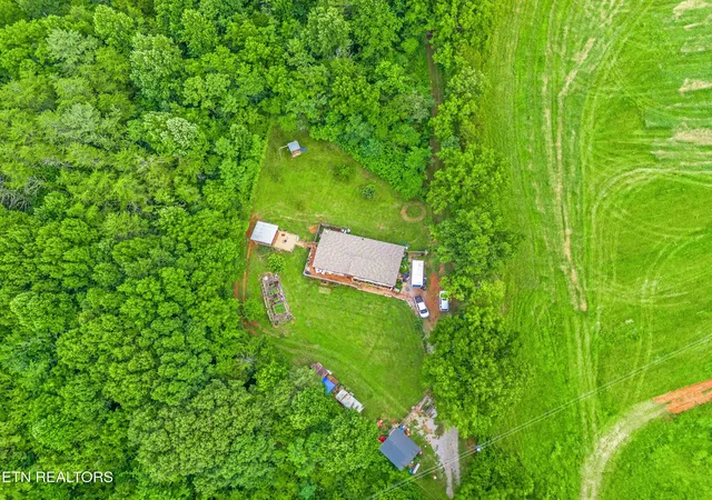 4th image of 516 Knob Rd, Vonore, TN 37885 | MLS# 1345845