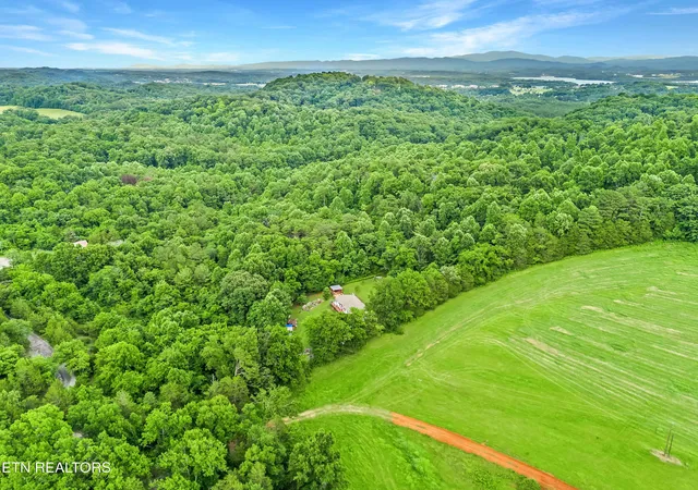 5th image of 516 Knob Rd, Vonore, TN 37885 | MLS# 1345845