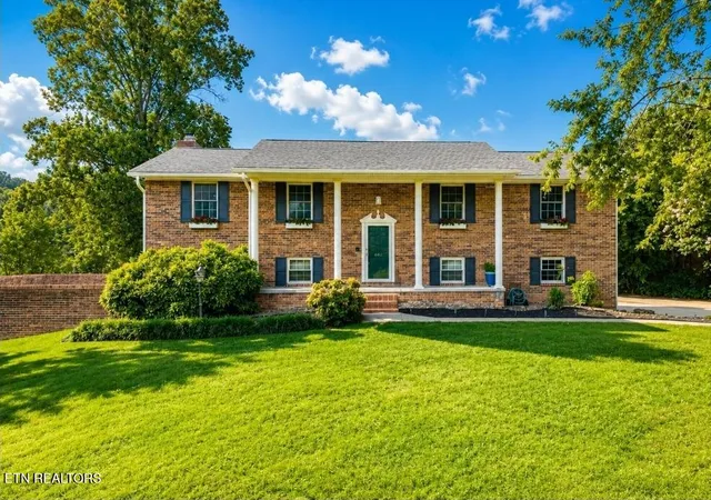 2nd image of 602 Greenwood Dr, Clinton, TN 37716 | MLS# 1347663