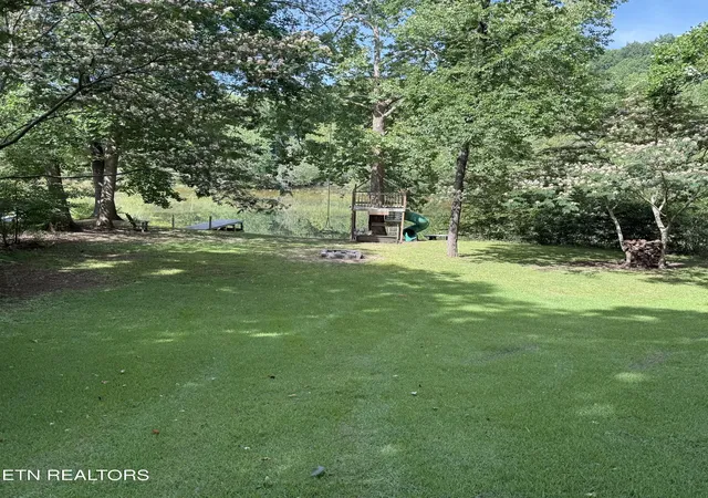 3rd image of 104 Azalea Cir, Harriman, TN 37748 | MLS# 1345727