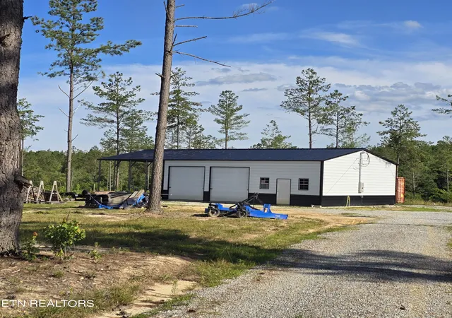 Homes for sale in Sunbright, TN | 80+/- Ac Red Hill Rd, Sunbright, TN 37872 | MLS# 1345742