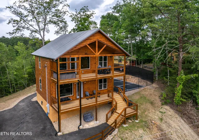 2nd image of 640 Sunrise Blvd, Sevierville, TN 37862 | MLS# 1346260