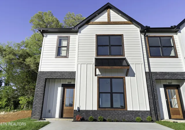 Photo 1 of Single family home for sale at 1335 Grace Ridge Dr, Sevierville, TN 37862 | MLS# 1345850 | Listing updated on 2026-10-28