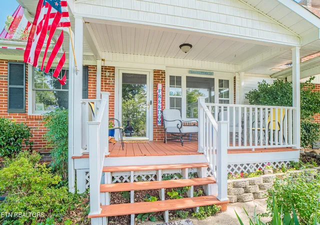 Photo 2 of Single family home for sale at 5608 Sierra Rd, Knoxville, TN 37912 | MLS# 1345892 | Listing updated on 2026-09-01
