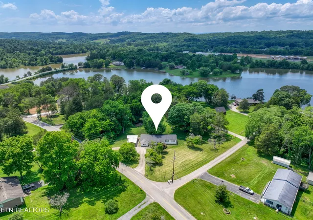 2nd image of 307 Anglers Cove Rd, Kingston, TN 37763 | MLS# 1345795