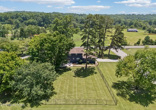 Photo 4 of Single family home for sale at 6719 Tazewell Pike, Knoxville, TN 37918 | MLS# 1346636 | Listing updated on 2026-09-08