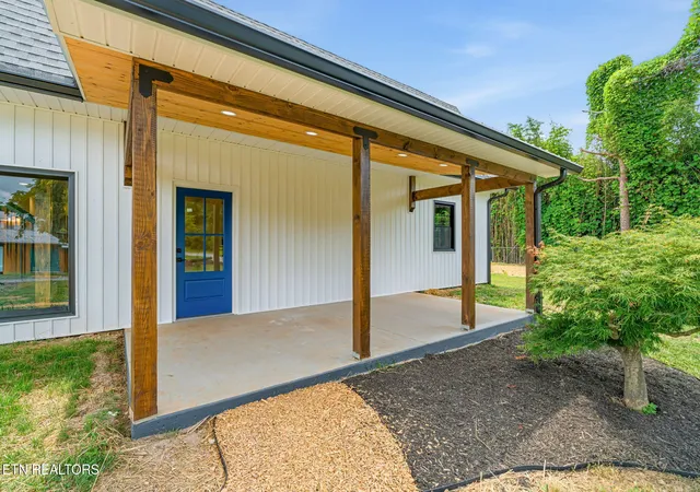 2nd image of 10275 Beals Chapel Rd, Lenoir City, TN 37772 | MLS# 1345818