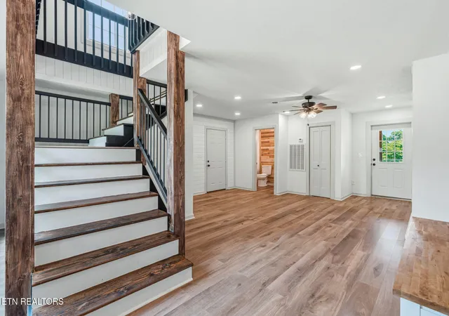 Photo 3 of Single family home for sale at 10275 Beals Chapel Rd, Lenoir City, TN 37772 | MLS# 1345818 | Listing updated on 2026-09-14