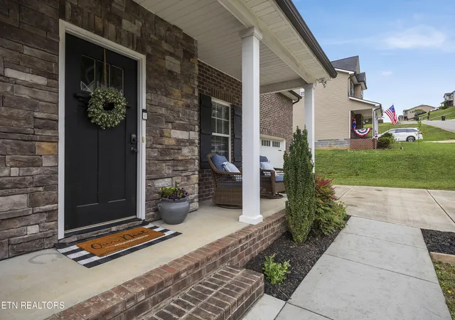 3rd image of 3055 Oakwood Hills Ln, Knoxville, TN 37931 | MLS# 1346040