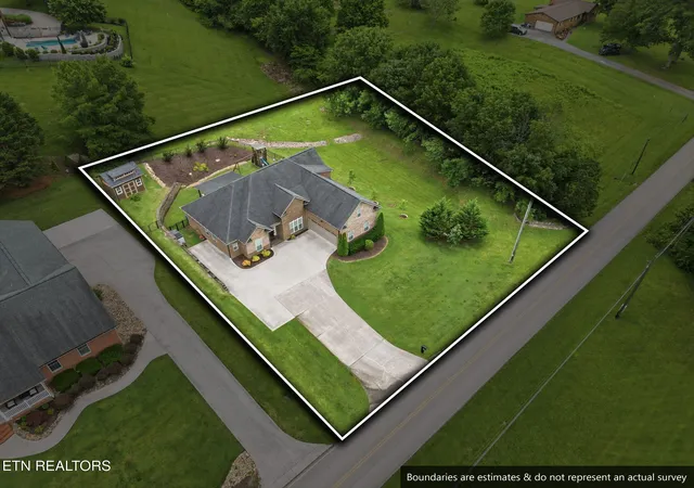 Photo 4 of Single family home for sale at 4324 Meredith Rd, Knoxville, TN 37921 | MLS# 1345900 | Listing updated on 2026-08-03