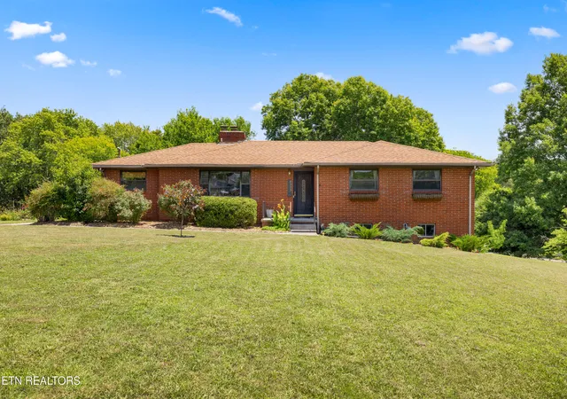 Homes for sale in Knoxville, TN | 4313 Larigo Dr, Knoxville, TN 37914 | MLS# 1345968