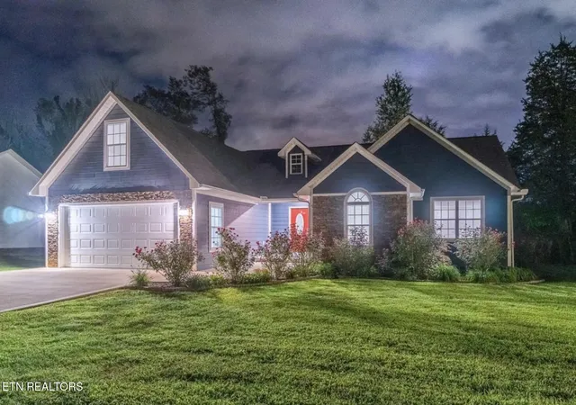 Homes for sale in Jacksboro, TN | 120 Judge Asbury Ct, Jacksboro, TN 37757 | MLS# 1345830