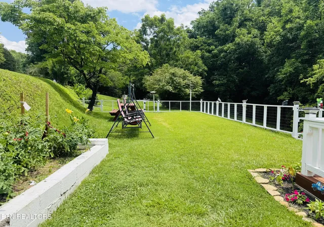Homes for sale in Rocky Top, TN | 681 Island Cove Rd, Rocky Top, TN 37769 | MLS# 1345829