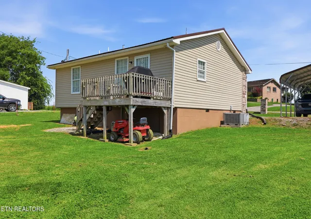 Homes for sale in Loudon, TN | 293 E Watkins Rd, Loudon, TN 37774 | MLS# 1345844