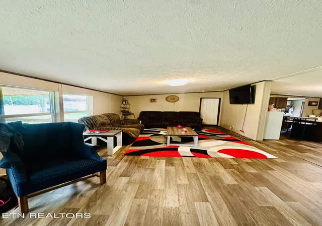 3rd image of 1240 Burrville Rd, Sunbright, TN 37872 | MLS# 1346001