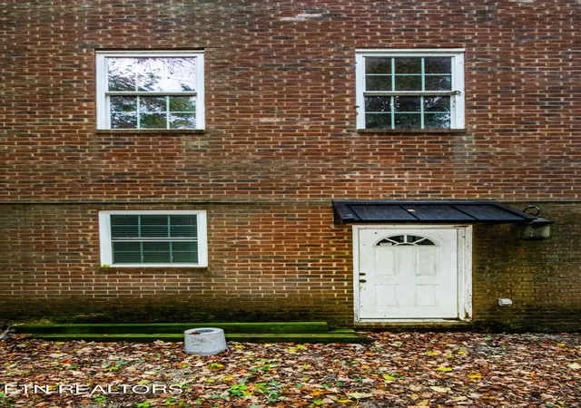 Photo 2 of Single family home for sale at 11109 Lake Ridge Dr, Knoxville, TN 37934 | MLS# 1345899 | Listing updated on 2026-08-28
