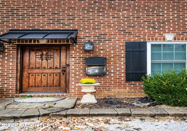 Photo 3 of Single family home for sale at 11109 Lake Ridge Dr, Knoxville, TN 37934 | MLS# 1345899 | Listing updated on 2026-08-28