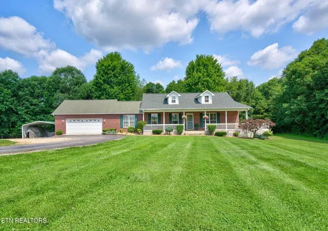Photo 1 of Single family home for sale at 651 Highland Ln, Crossville, TN 38555 | MLS# 1346111 | Listing updated on 2026-09-15