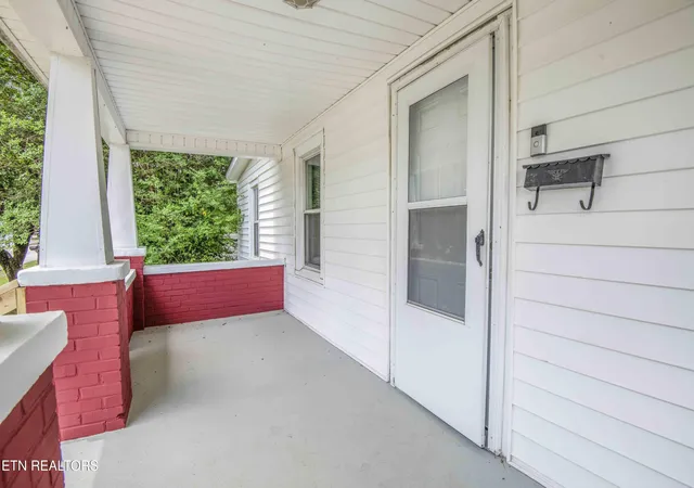 Homes for sale in Clinton, TN | 912 Medaris St, Clinton, TN 37716 | MLS# 1345948