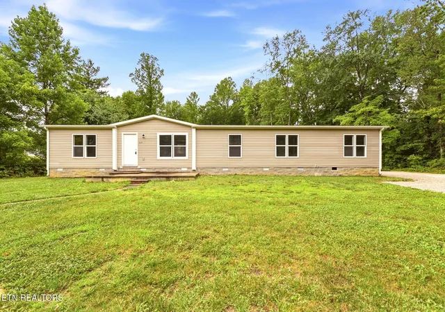 Homes for sale in Wartburg, TN | 2919 Morgan County Hwy, Wartburg, TN 37887 | MLS# 1346417