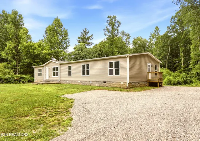 Homes for sale in Wartburg, TN | 2919 Morgan County Hwy, Wartburg, TN 37887 | MLS# 1346417