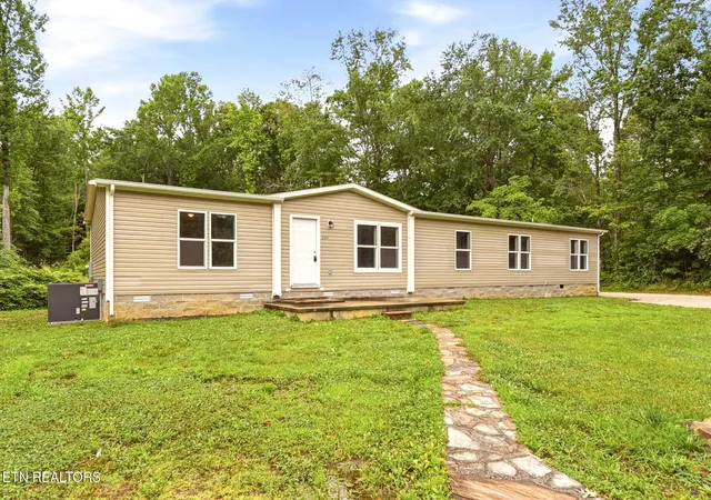 Photo 3 of Sale Pending at 2919 Morgan County Hwy, Wartburg, TN 37887 | MLS# 1346417 | Listing updated on 2026-08-17