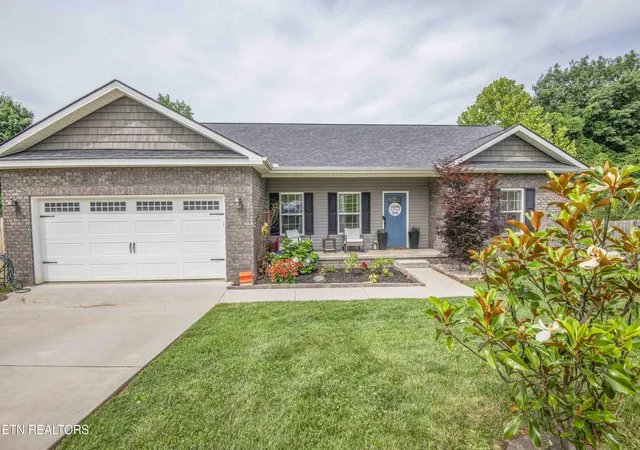 1st image of 2000 Country Brook Ln, Knoxville, TN 37921 | MLS# 1345939